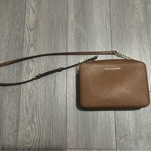 Michael Kors CrossBody Bag gently used